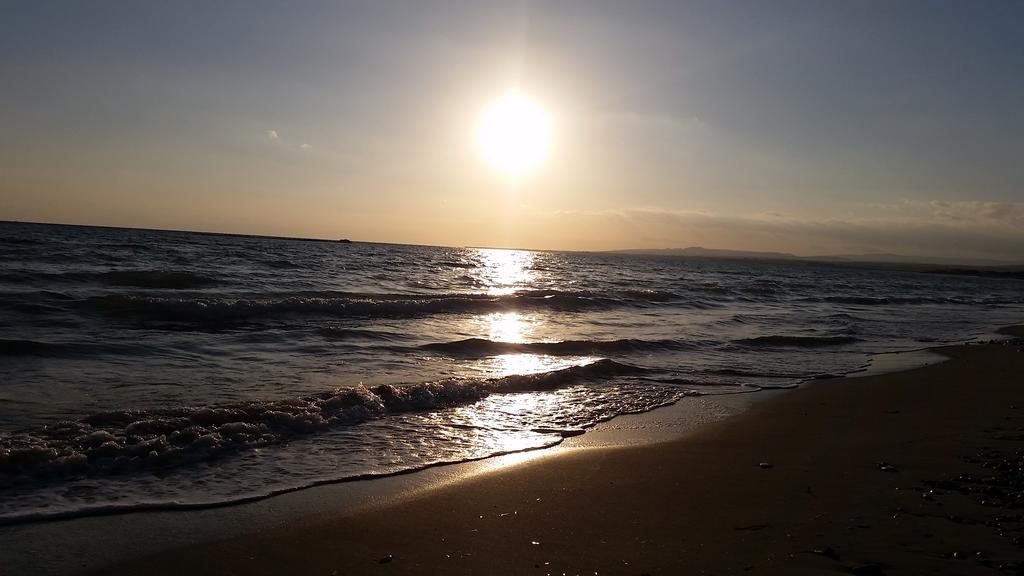 פריווליה Periyiali Beach Sunset Suite A7 מראה חיצוני תמונה
